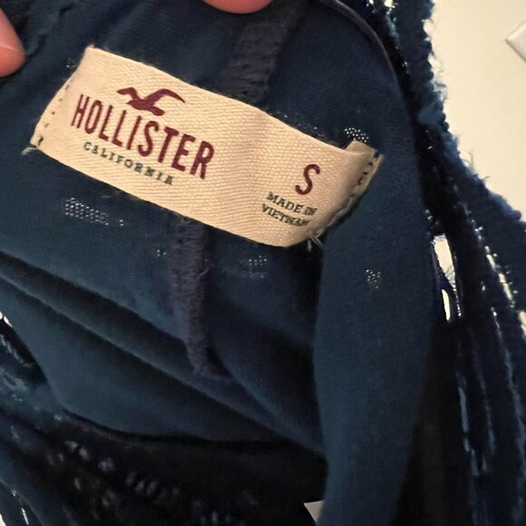 BRAND NEW Hollister Off-the-Shoulder Lace Skater Dress - Blue, Size S - Picture 5 of 6